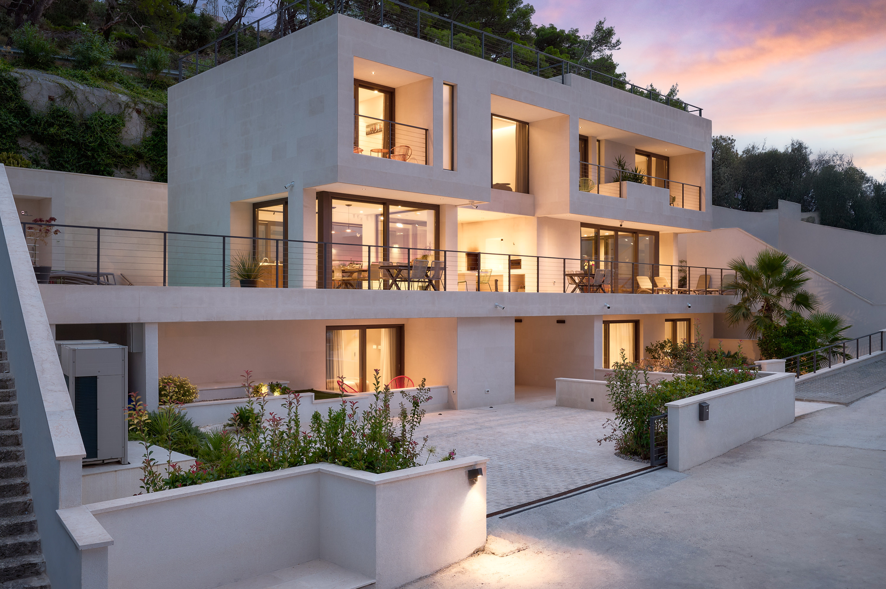 The front of The Glass House